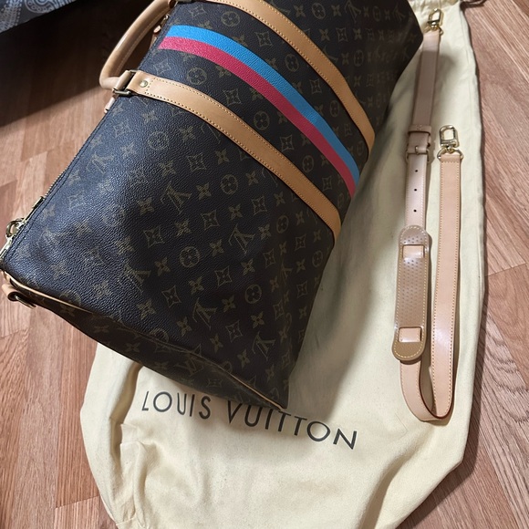 Authentic Travel Duffe bag LV 55 - Picture 1 of 15